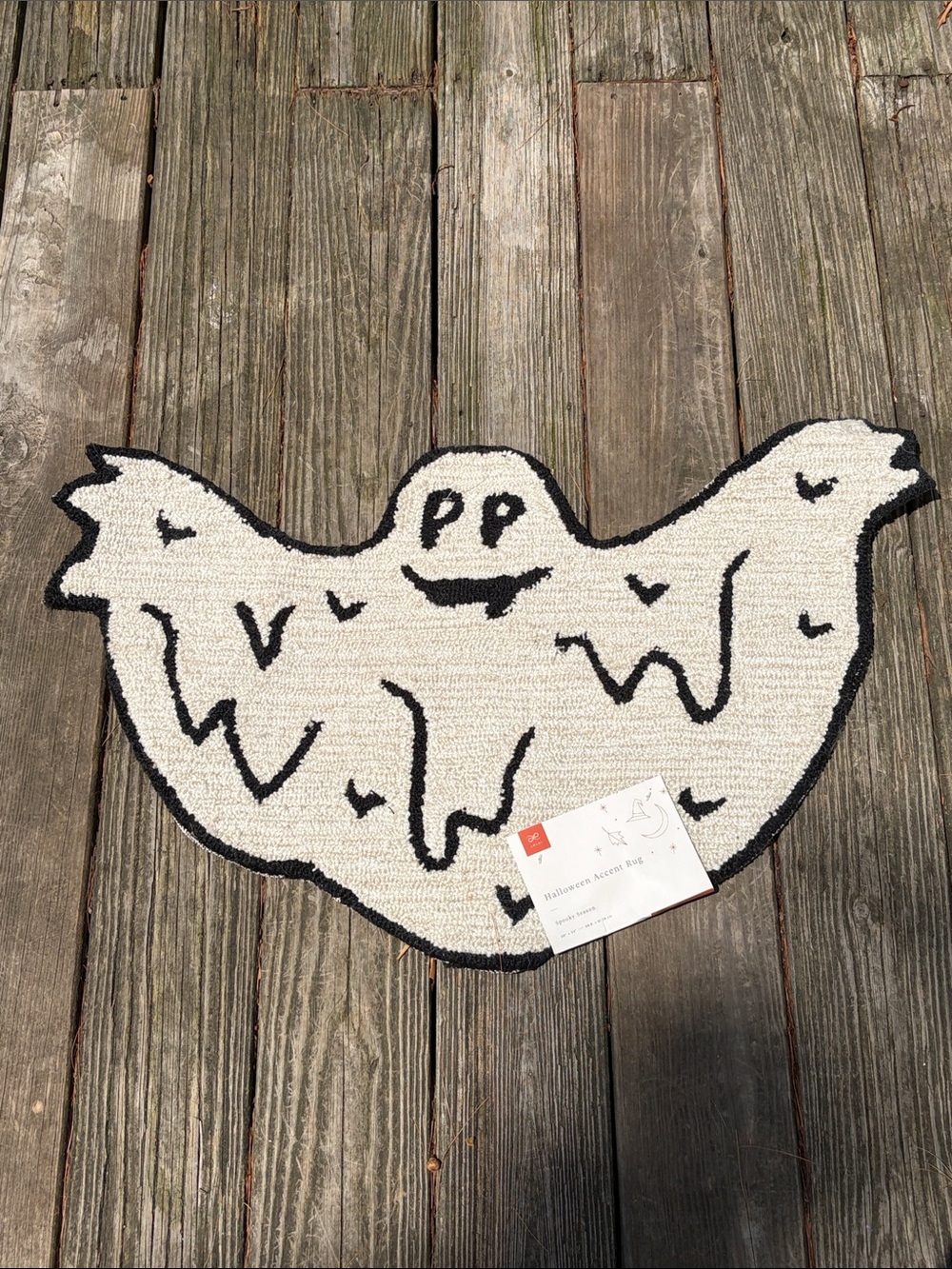 Viral Ghost Accent Rug